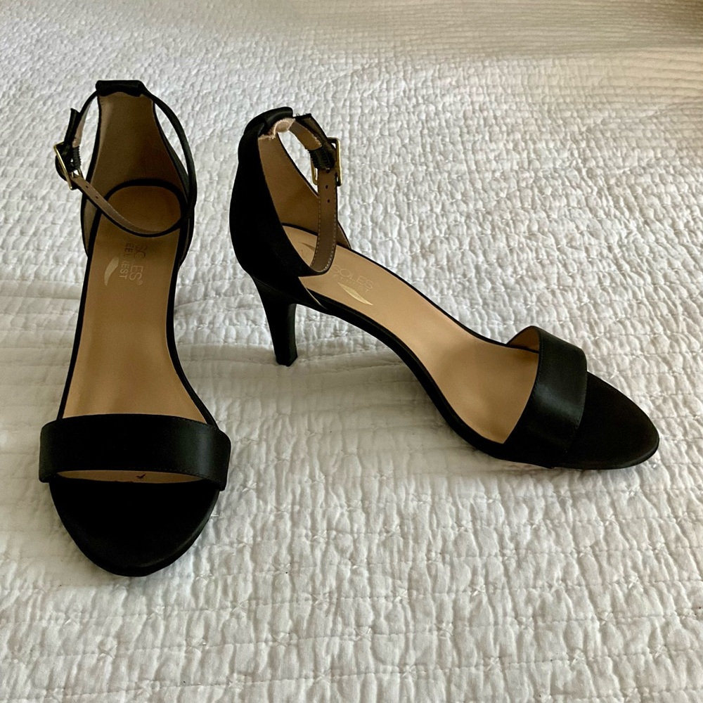 AEROSOLES Black Satin Stiletto Heel Size 9.5